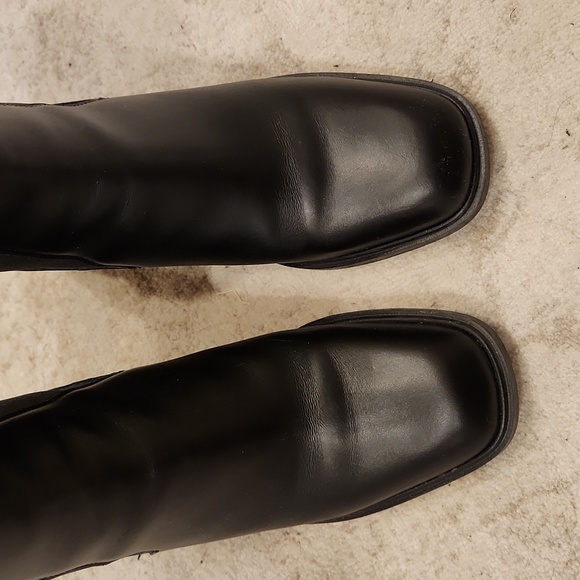 Avellini Made in Spain Black Leather Booties - Picture 2 of 7